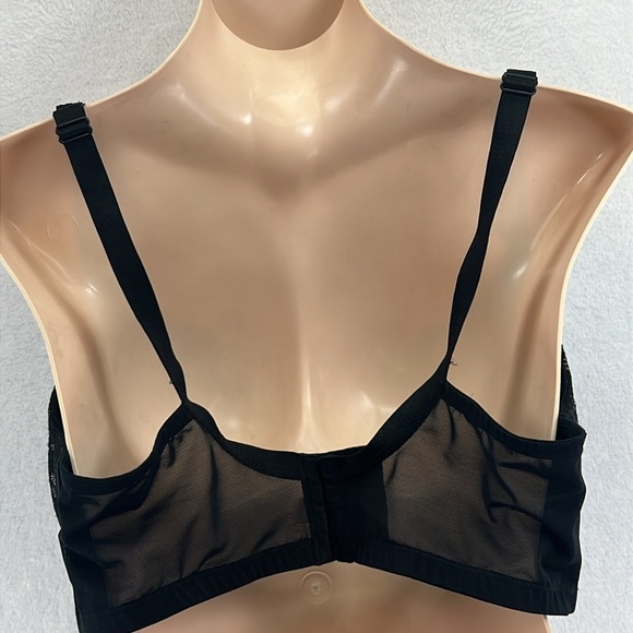 Cacique Beautiful Plunge Bra Size 44DD Black with Lace/Sequins EUC - Picture 4 of 8